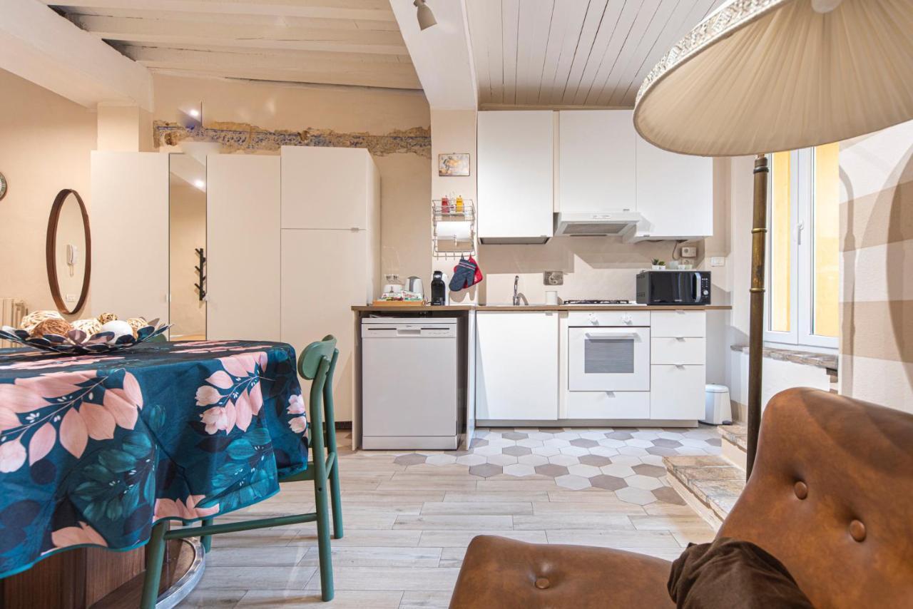 Reggio Center Lovely Apartments 레조넬에밀리아 외부 사진