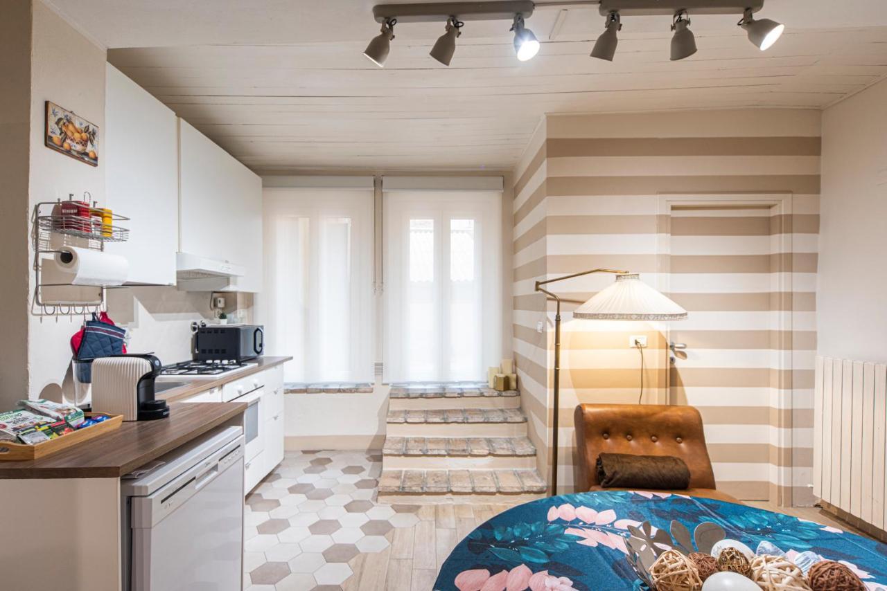 Reggio Center Lovely Apartments 레조넬에밀리아 외부 사진