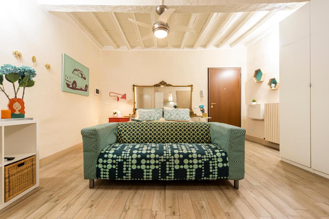 Reggio Center Lovely Apartments 레조넬에밀리아 외부 사진