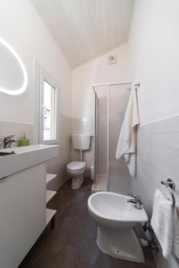 Reggio Center Lovely Apartments 레조넬에밀리아 외부 사진