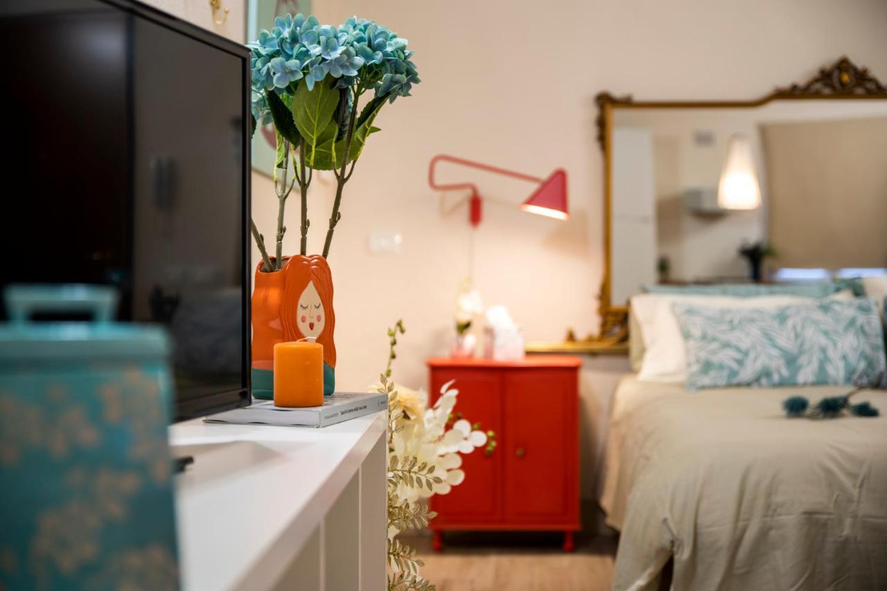 Reggio Center Lovely Apartments 레조넬에밀리아 외부 사진