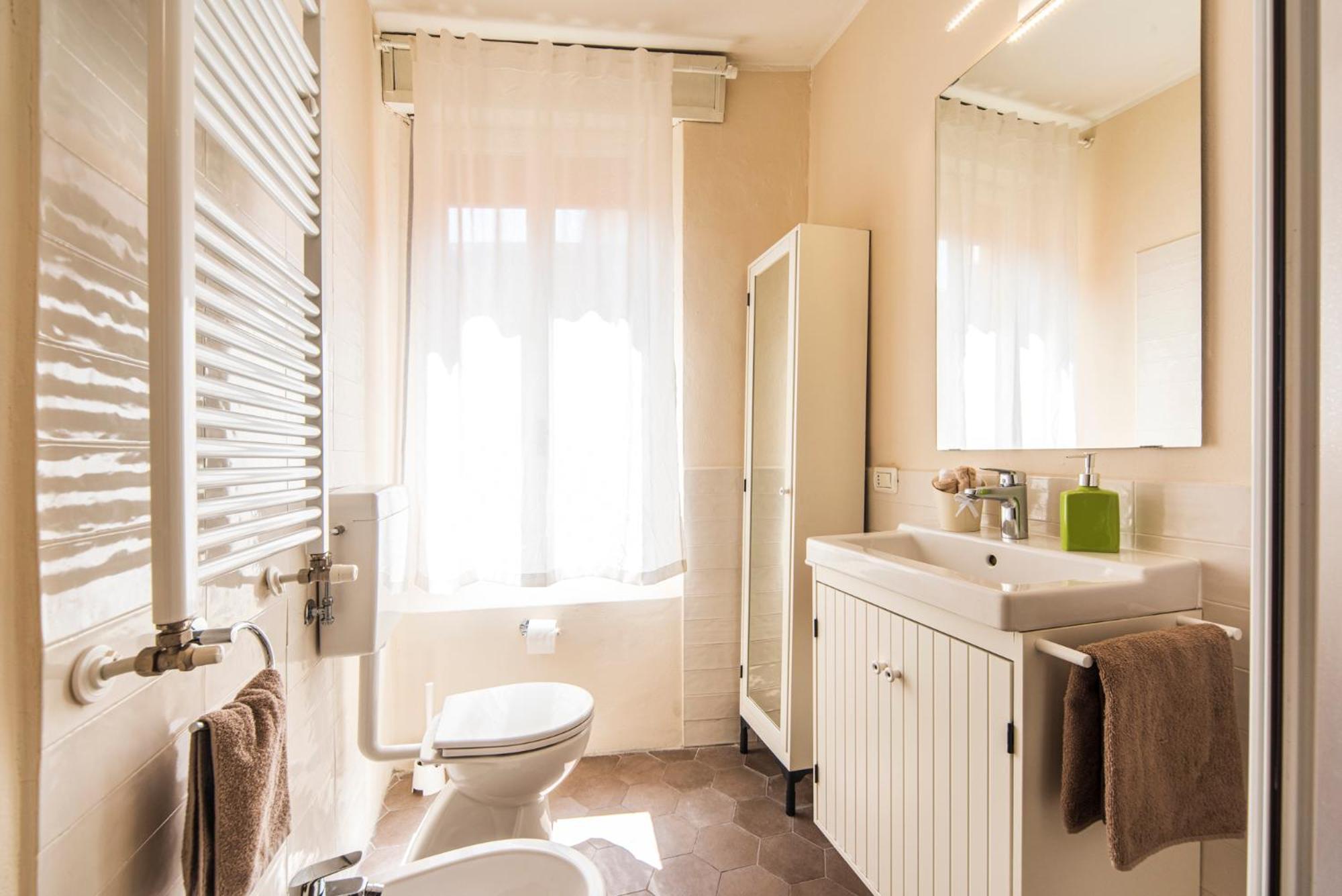 Reggio Center Lovely Apartments 레조넬에밀리아 외부 사진
