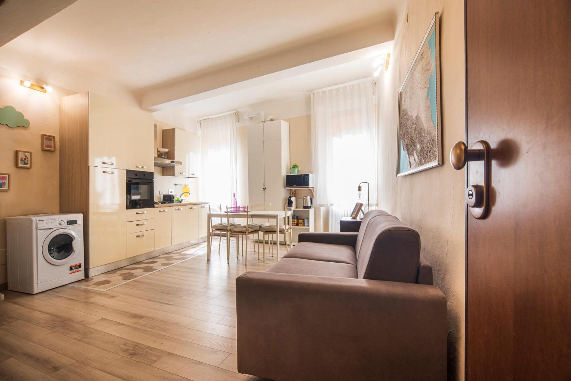 Reggio Center Lovely Apartments 레조넬에밀리아 외부 사진